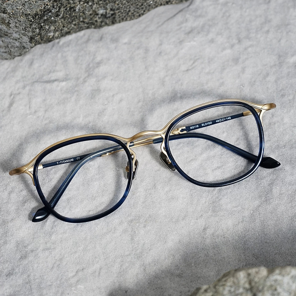 Titanium acetate glasses front ① Titanium acetate glasses front ①