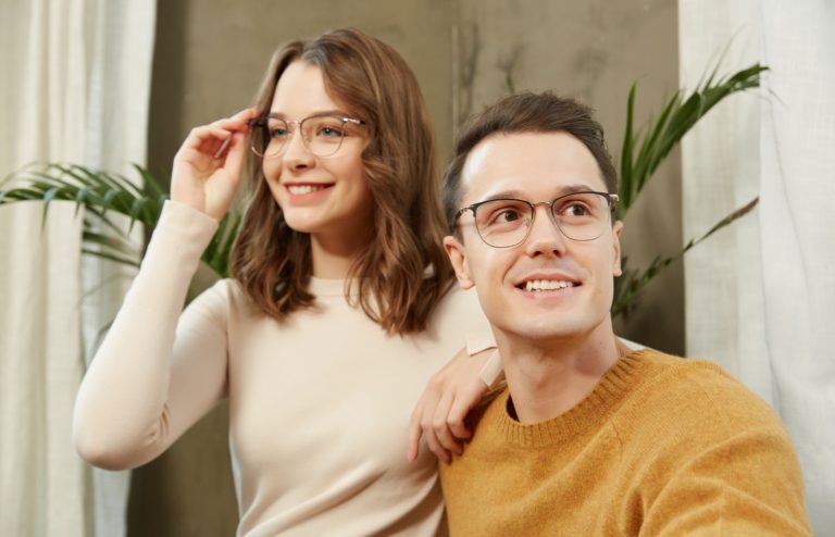 How to Choose the Right Frame for Your Face Shape
