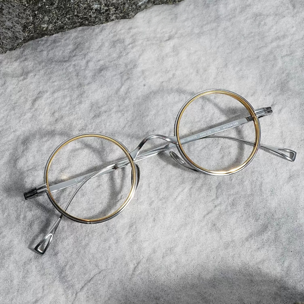 Front of pure titanium glasses② Front of pure titanium glasses②