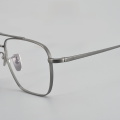 weartin-5004-titanium-eyeglasses-detail①