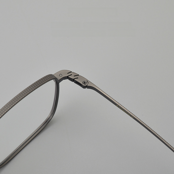 weartin-8827-titanium-eyeglasses-detail④