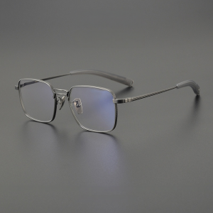 weartin 8827 · Titanium Square Glasses
