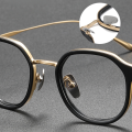 weartin-Tango-titanium-glasses-detail